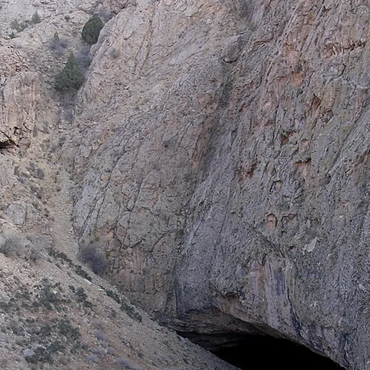 Rudafshan Cave in Tehran