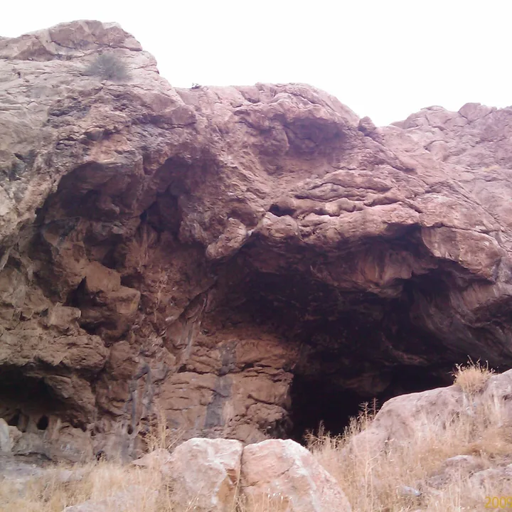 غار دو اشکفته in Kermanshah