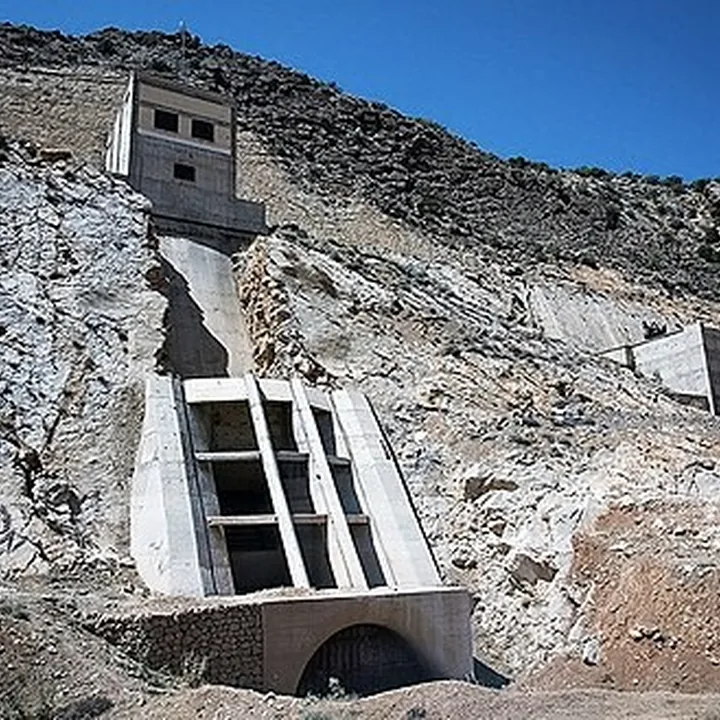 دریاچه سد سیوند in Fars