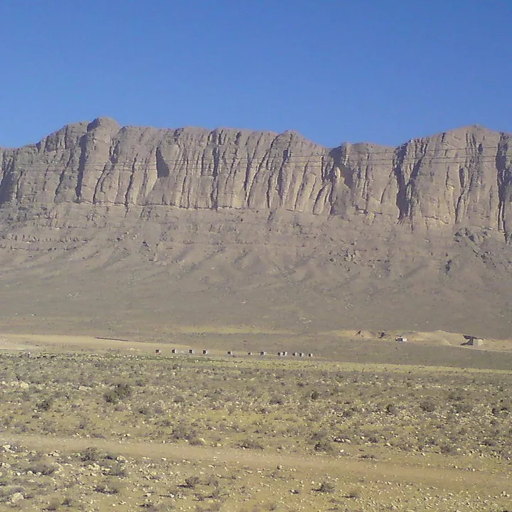 کوه قلعه گریخته in Fars