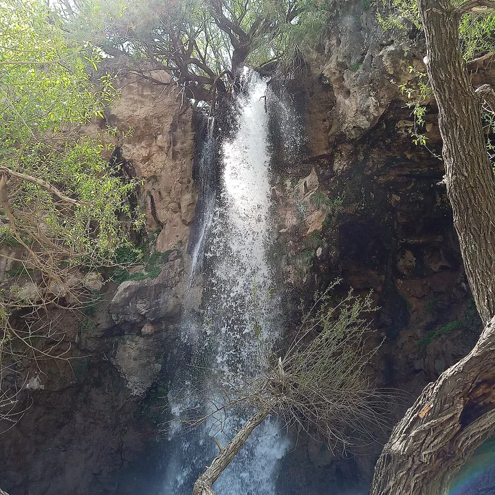 آبشار چناقچی in Markazi