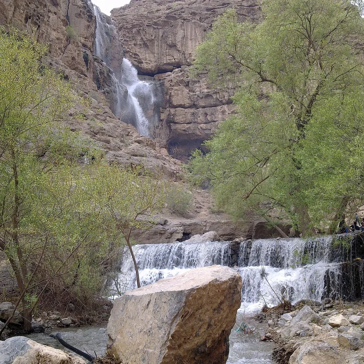 آبشار درگاهان in Yazd